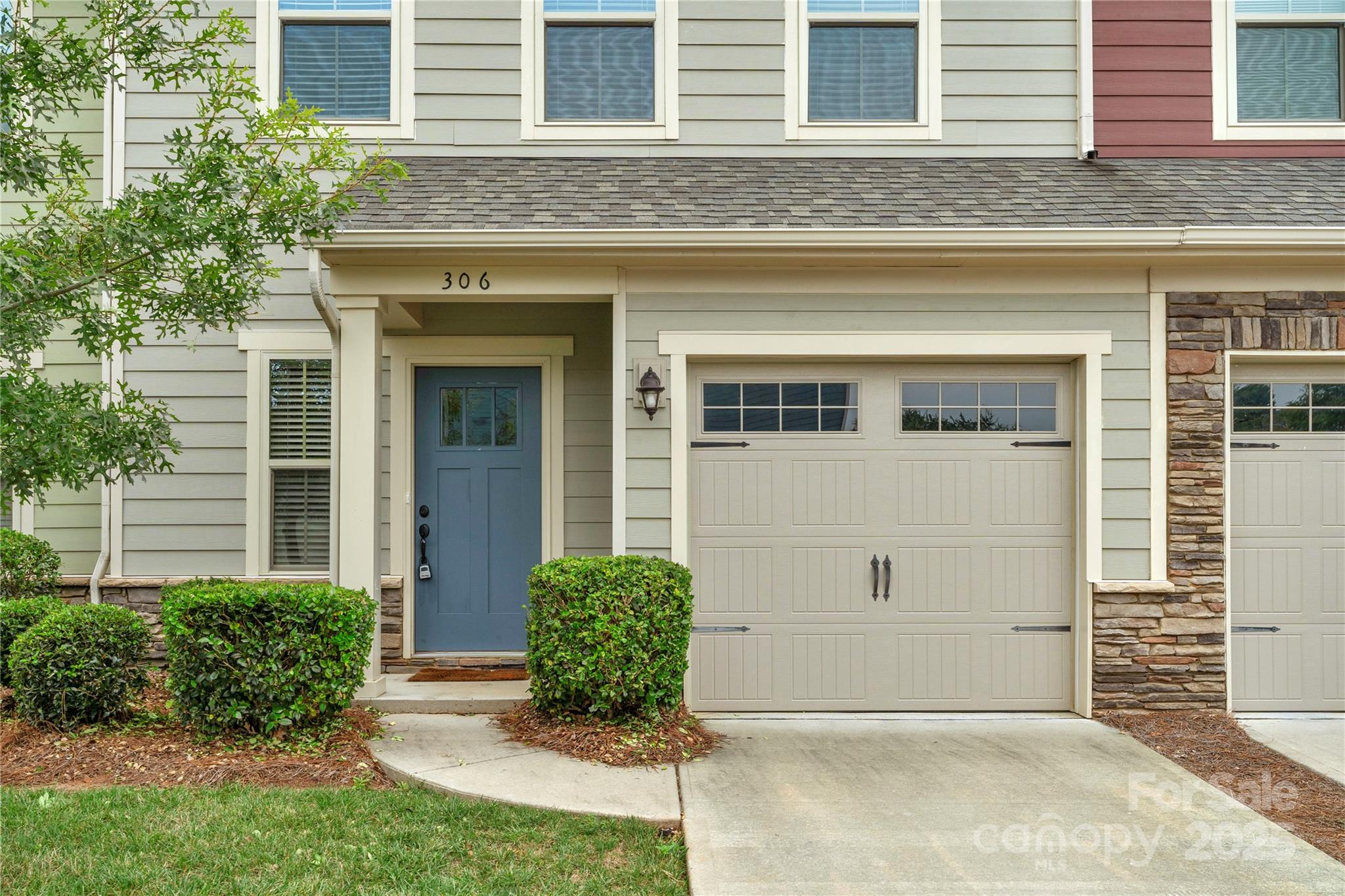 306 Scenic View Lane