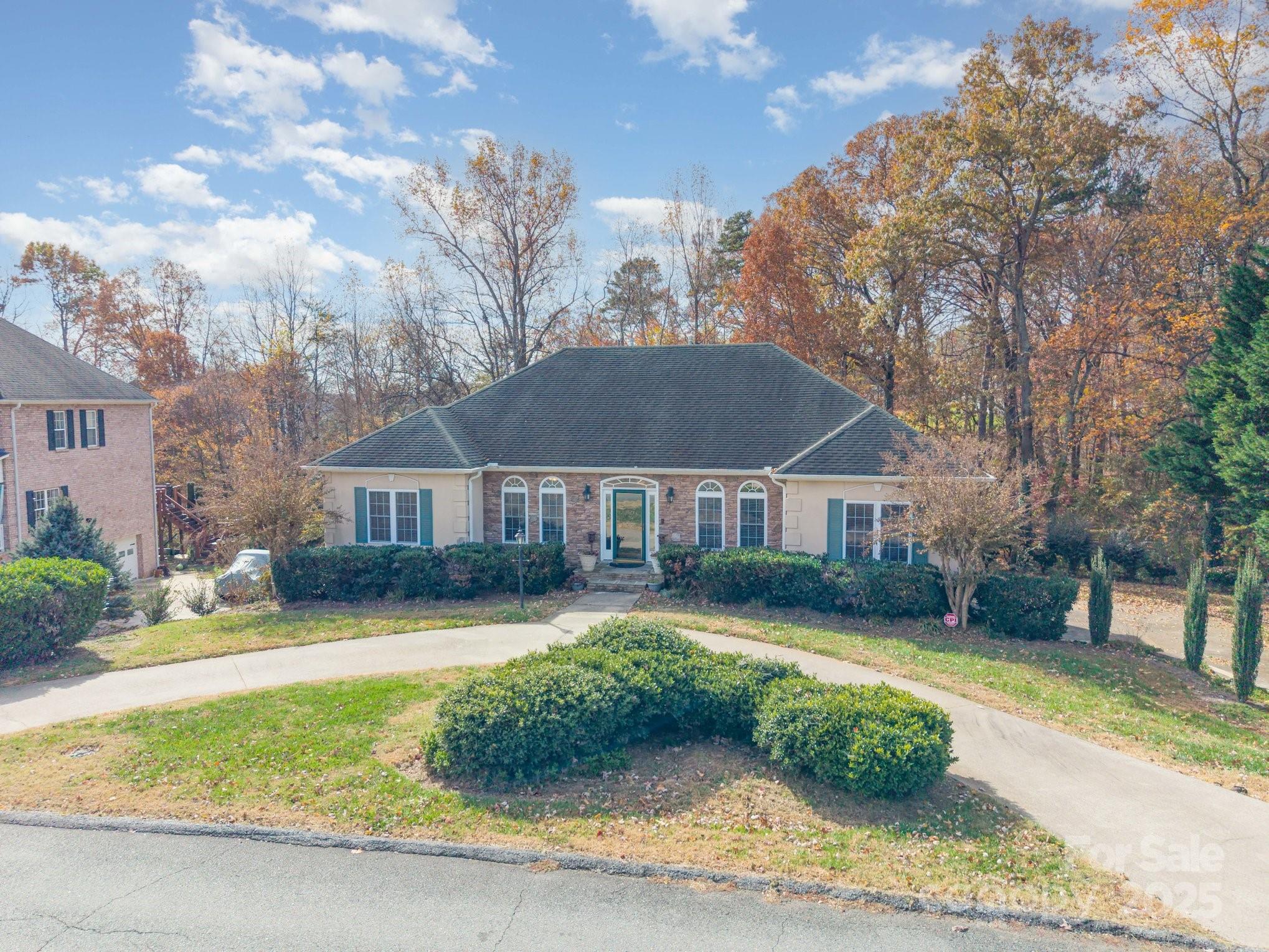 4476 Lochurst Drive 25