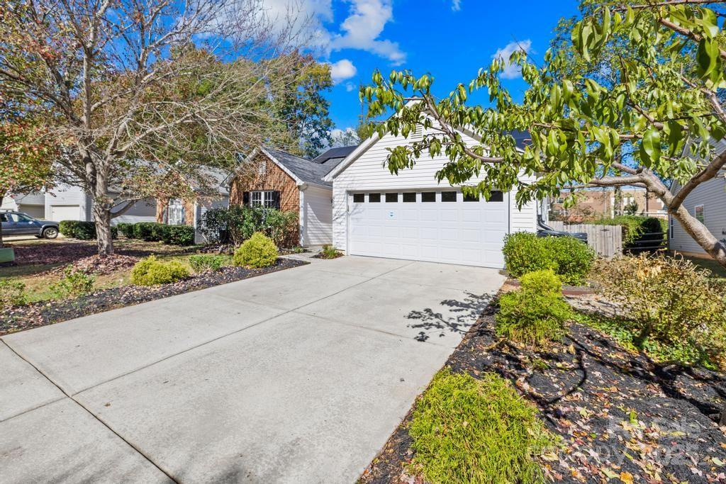 9506 Scotland Hall Court