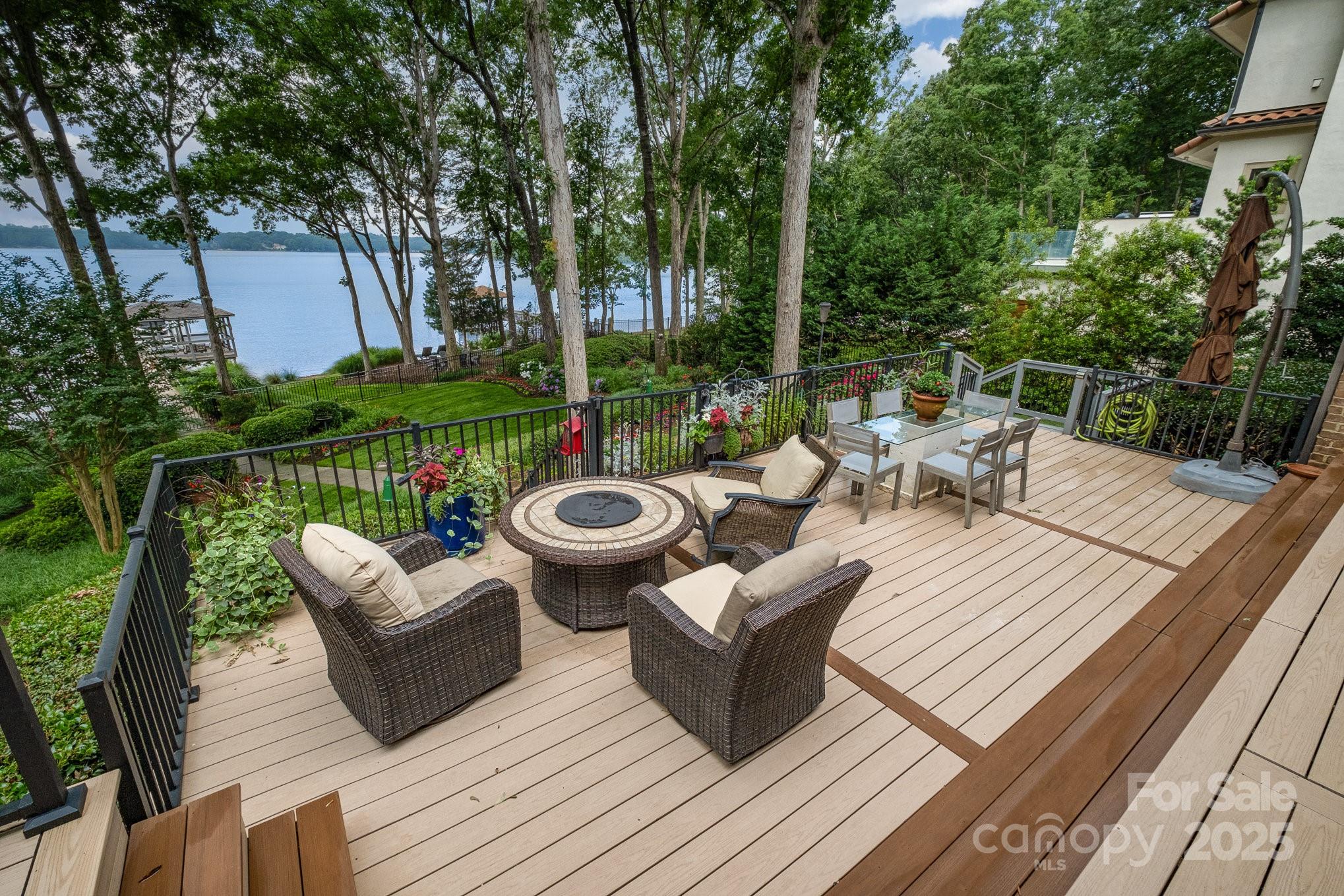 Lookout Point - Residential