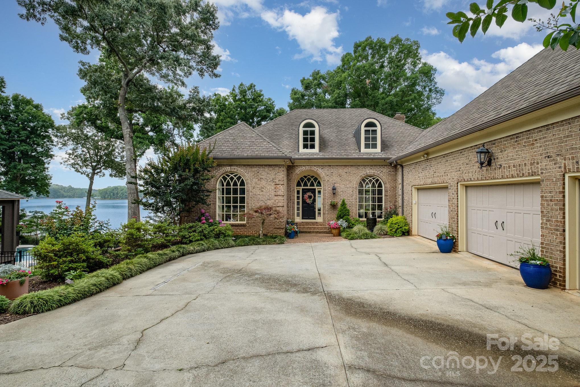 Lookout Point - Residential