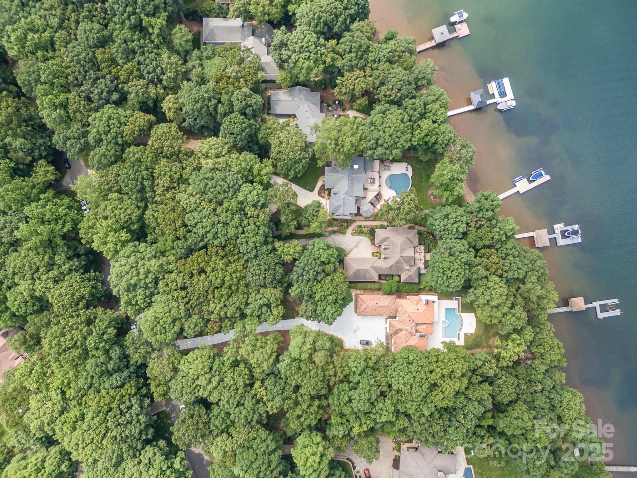 Lookout Point - Residential