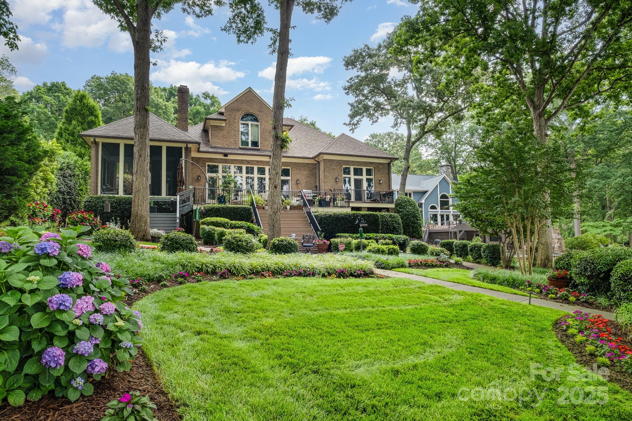 Lookout Point - Residential