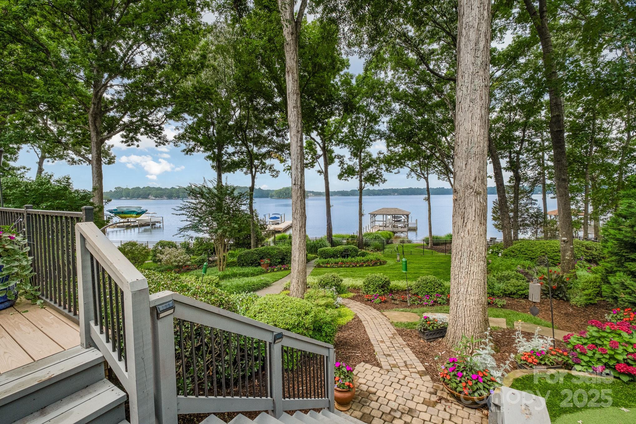 Lookout Point - Residential