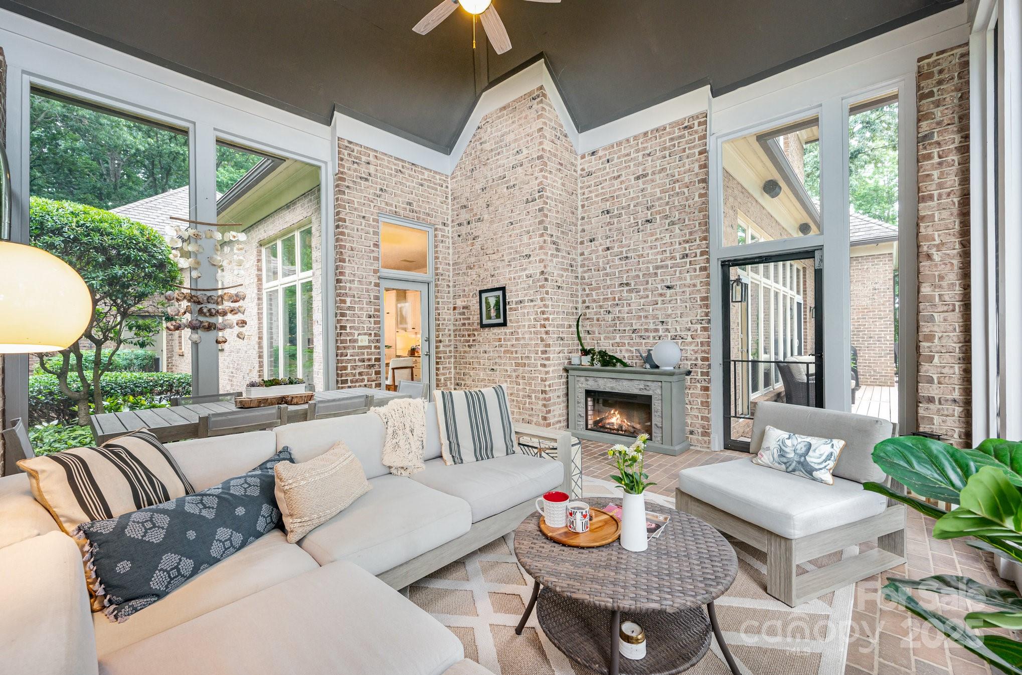 Lookout Point - Residential