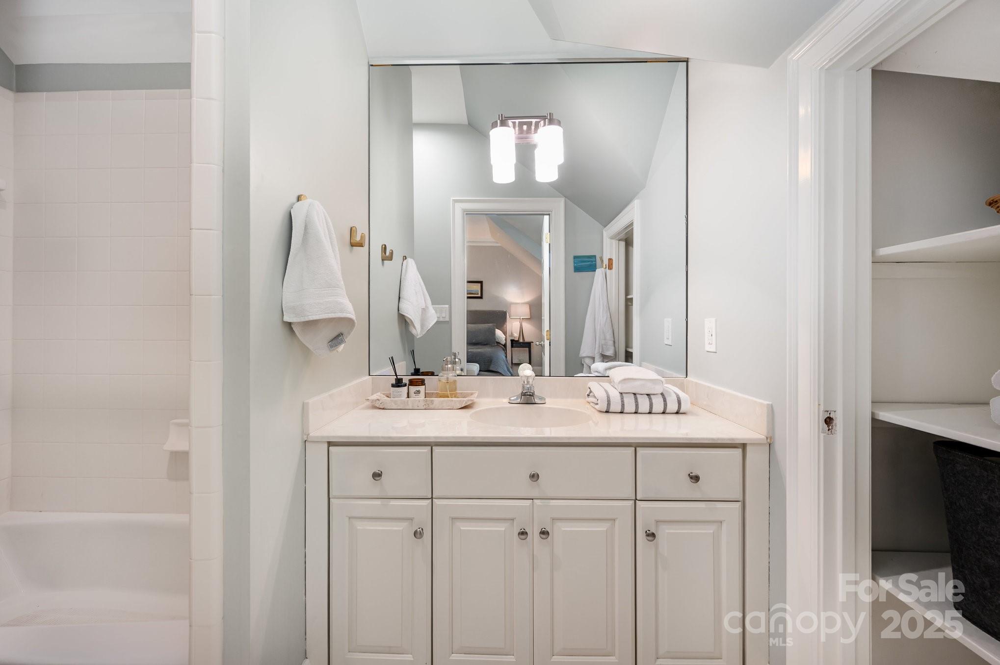 Lookout Point - Residential