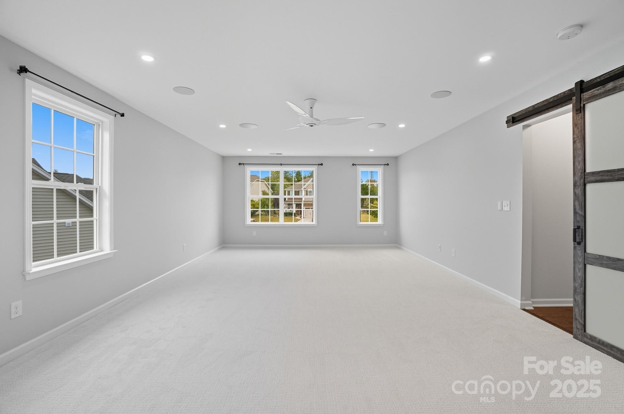 Lake Ridge - Residential