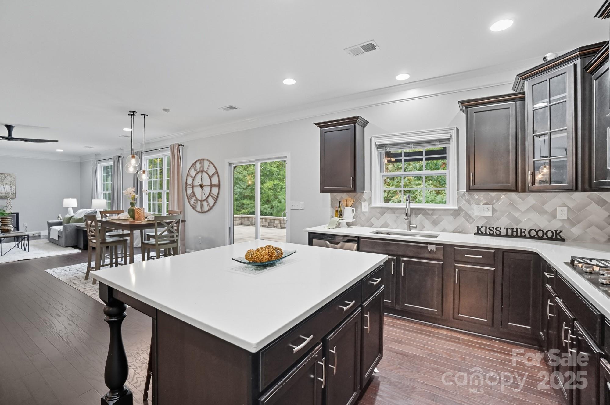 Lake Ridge - Residential