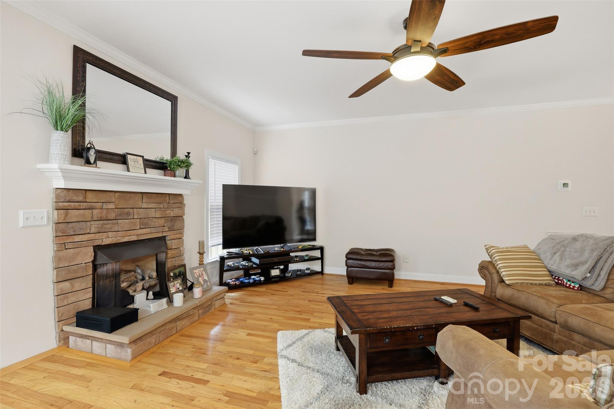 Windsor Point - Residential