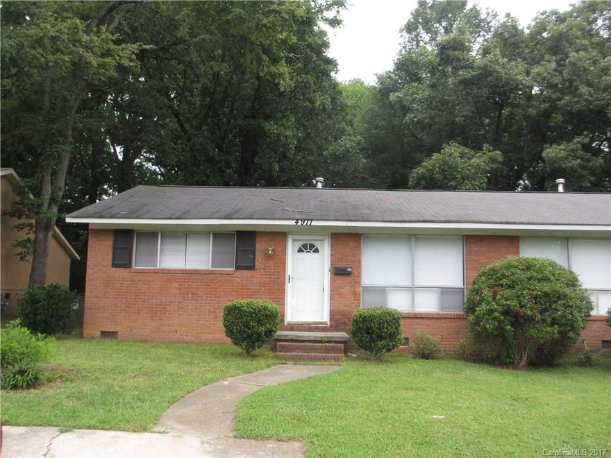 Highly desirable two bedroom, one bath duplex with plenty of space! This home boasts new carpet, an eat-in-kitchen with most major appliances, convenient w/d connections and a relaxing patio. Outside, you’ll have a yard and some off-street parking. Home is conveniently located off of The Plaza and has close proximity to many shopping and dining options. Also, close to Eastway, N. Tryon, Central Ave. and more! This is a must see!