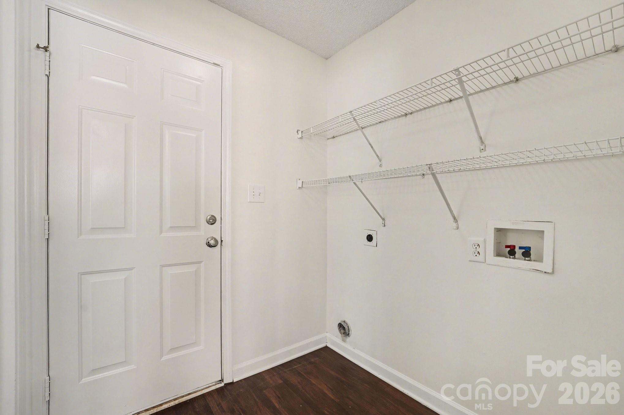 Tall Oaks - Residential