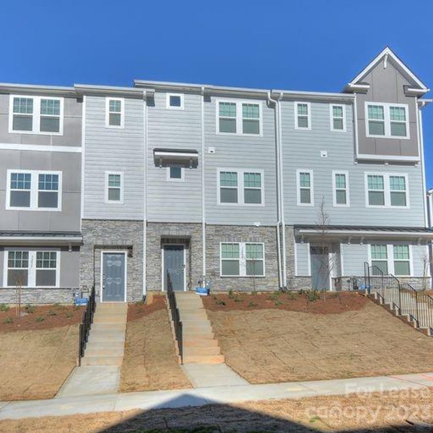 New and Very Nice 4 bedrooms 3.5 baths, energy-efficient Townhome in City Park.  Move-In Ready Today!

Location is near the City park, golf courses, Renaissance Park, plenty of outdoor entertainment and restaurants. This home has open floor plan with a study or a can be a pocket office in both first floor and second.  Balcony on the main level extends living space outside. Also features linen cabinets with white quartz countertops, and maple wood flooring.