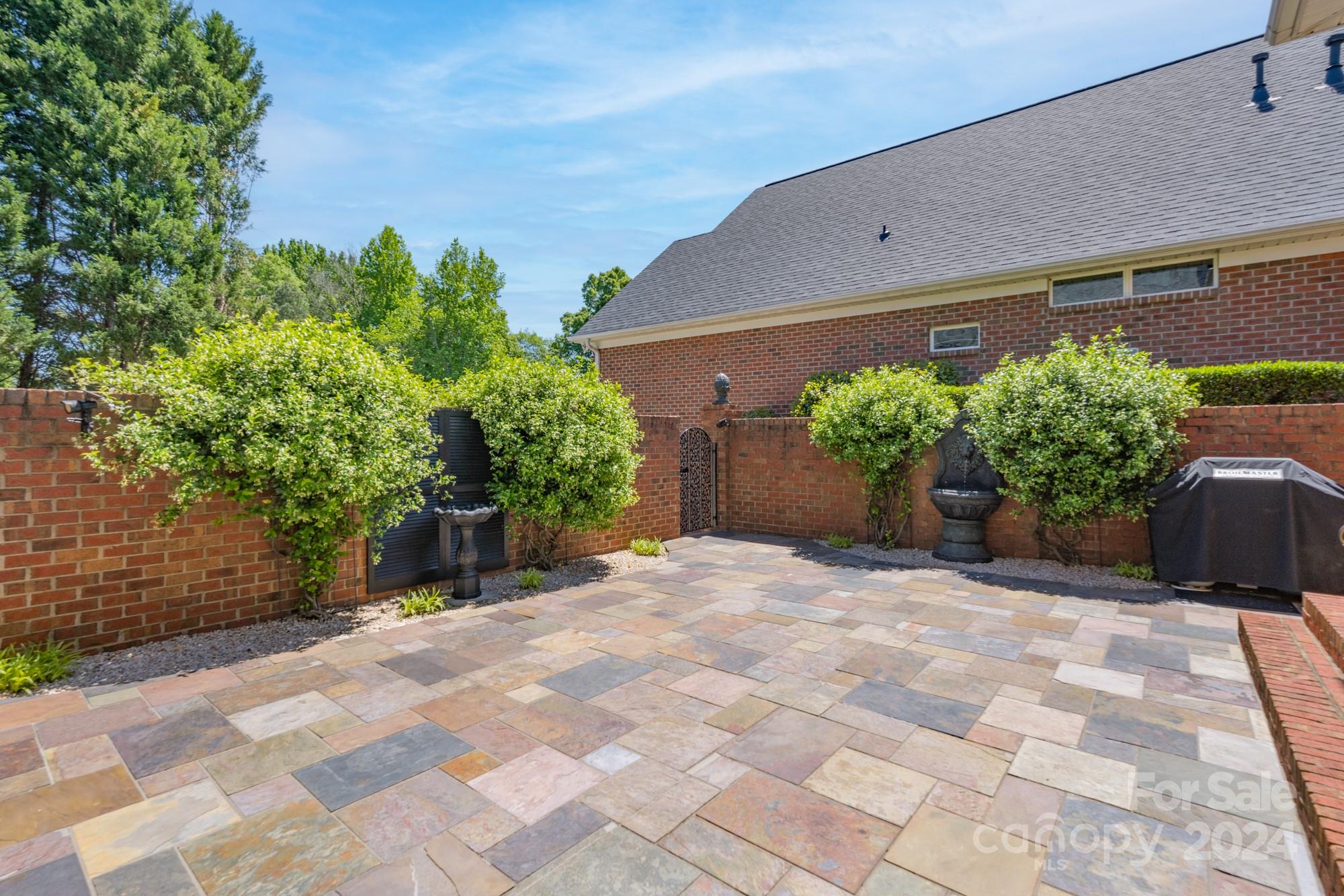 Laurel Creek - Residential