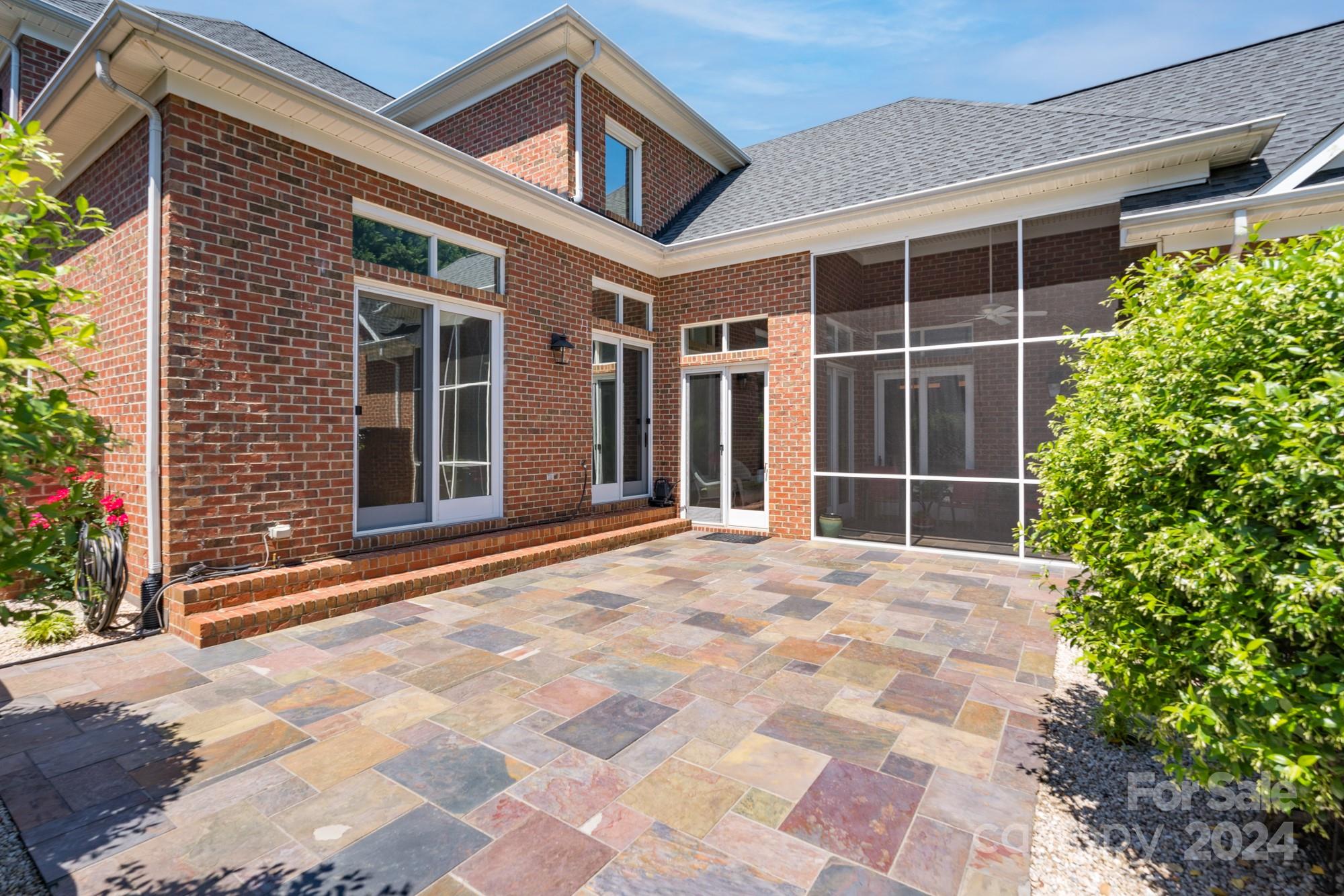 Laurel Creek - Residential