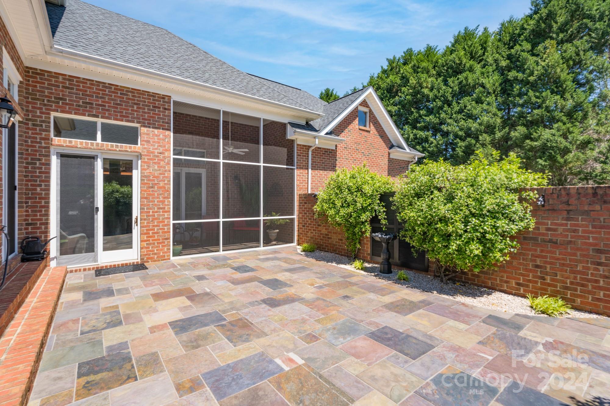 Laurel Creek - Residential