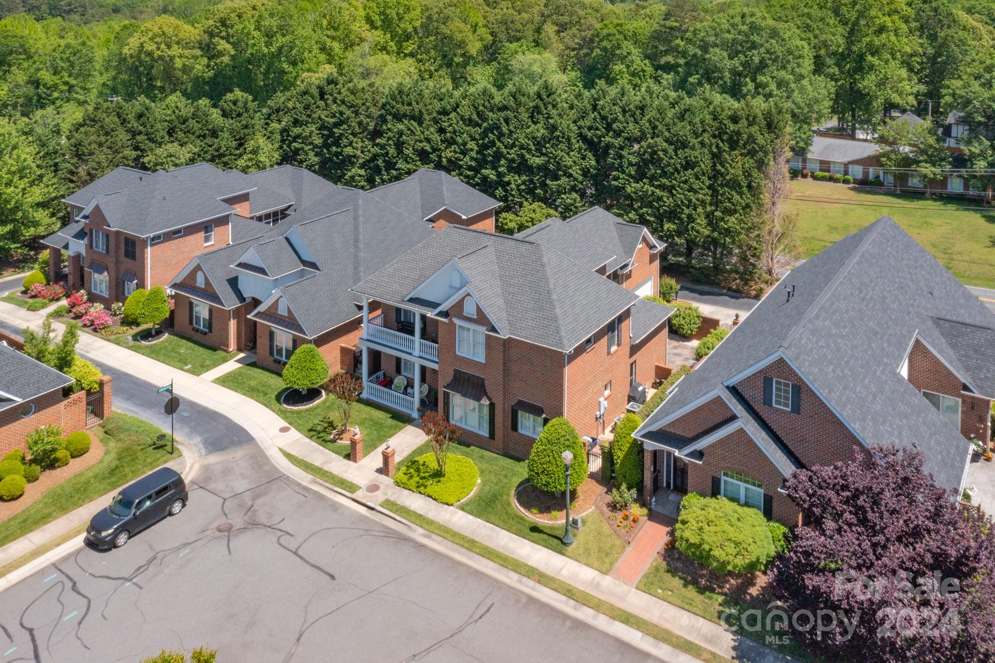 Laurel Creek - Residential