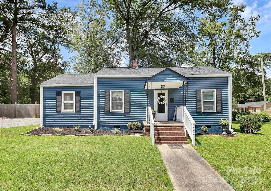 Great starter home with new updates, NEW roof and freshly painted siding! Two bedrooms and one full and half bathroom. New flooring thru out. Freshly painted interior. Ready to move in!  A must see!!