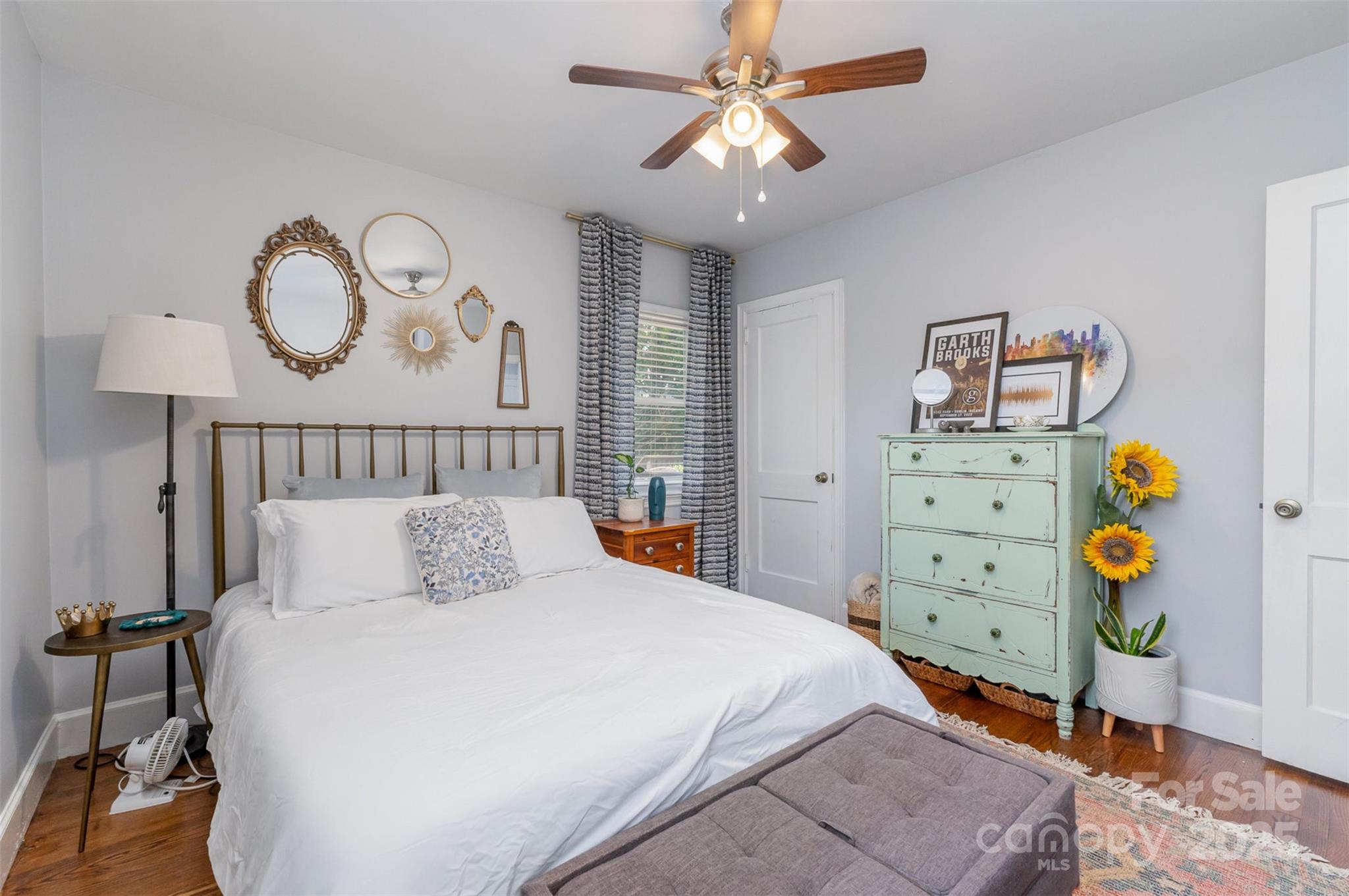 Charlotte, North Carolina 28205, United States, 3 Bedrooms Bedrooms, ,1 BathroomBathrooms,Residential,Active,184025