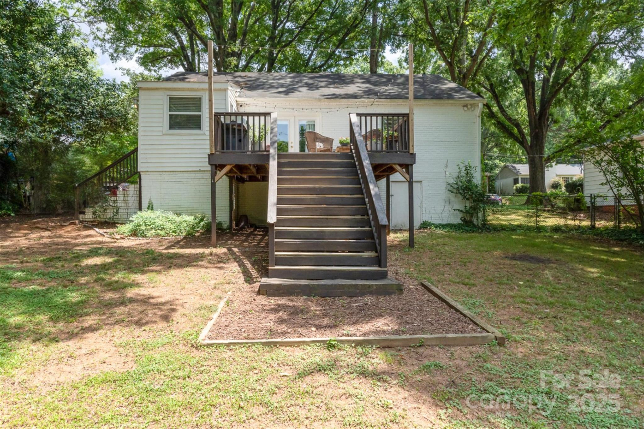 Charlotte, North Carolina 28205, United States, 3 Bedrooms Bedrooms, ,1 BathroomBathrooms,Residential,Active,184025