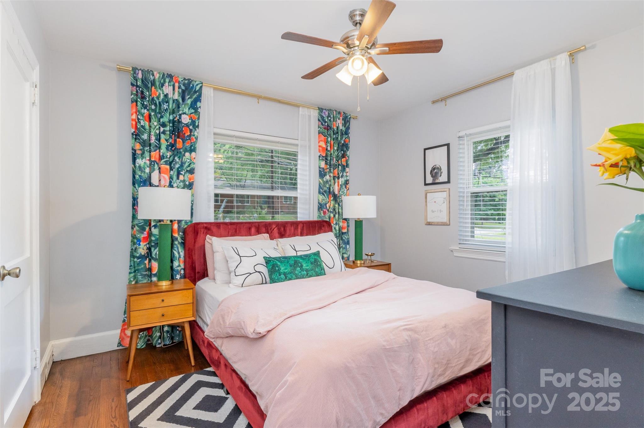 Charlotte, North Carolina 28205, United States, 3 Bedrooms Bedrooms, ,1 BathroomBathrooms,Residential,Active,184025