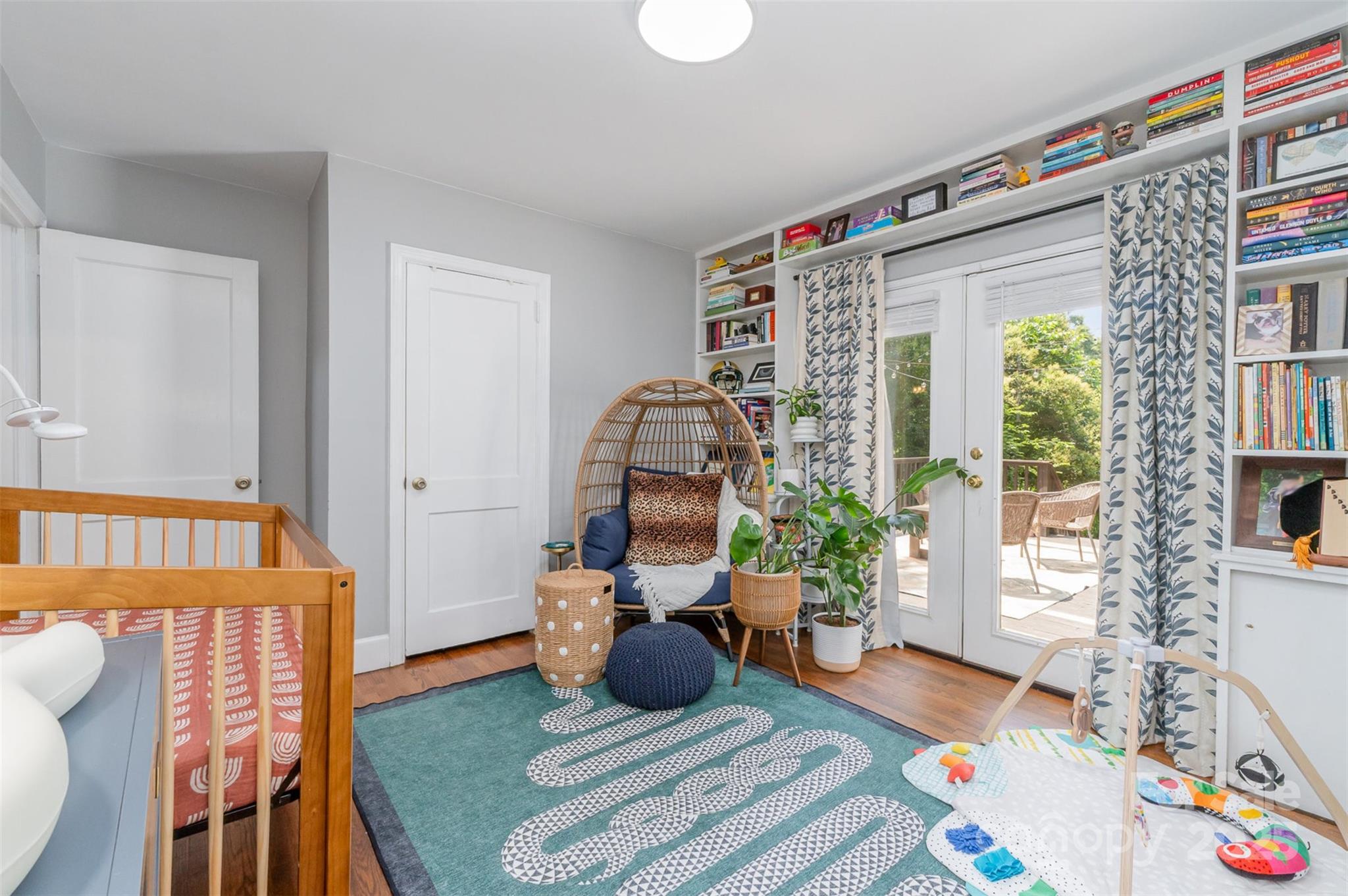 Charlotte, North Carolina 28205, United States, 3 Bedrooms Bedrooms, ,1 BathroomBathrooms,Residential,Active,184025