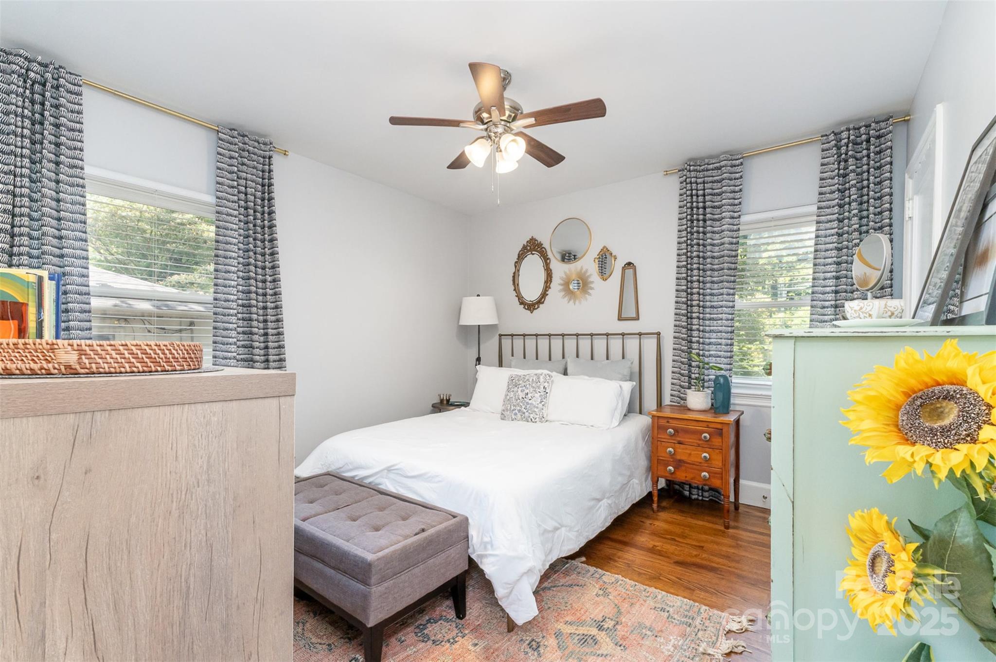 Charlotte, North Carolina 28205, United States, 3 Bedrooms Bedrooms, ,1 BathroomBathrooms,Residential,Active,184025