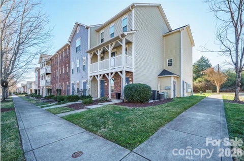 Photo of 106 Locomotive Lane #201, Mooresville, NC 28115 (MLS # 4420167)