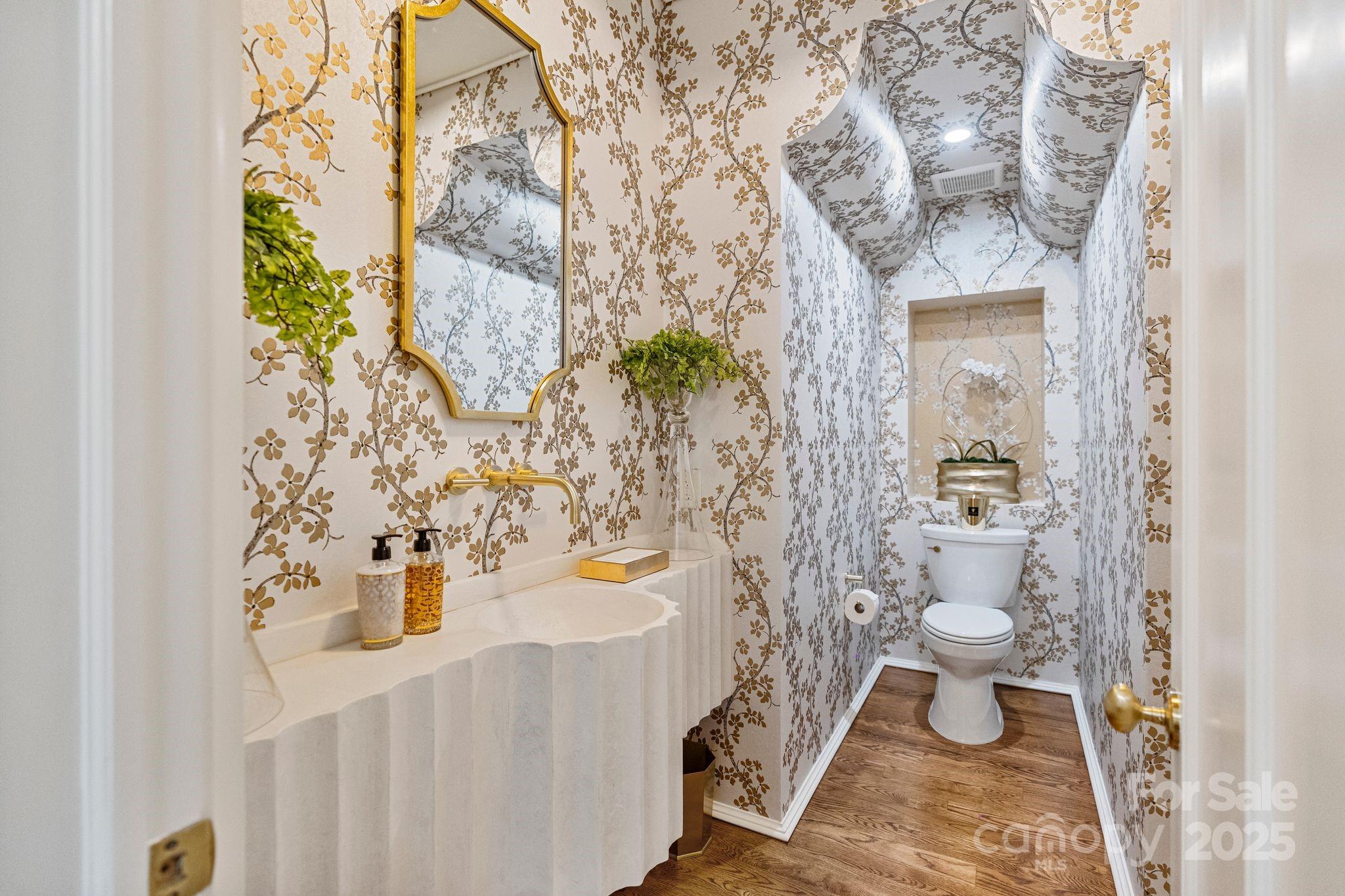 1172 Queens Road