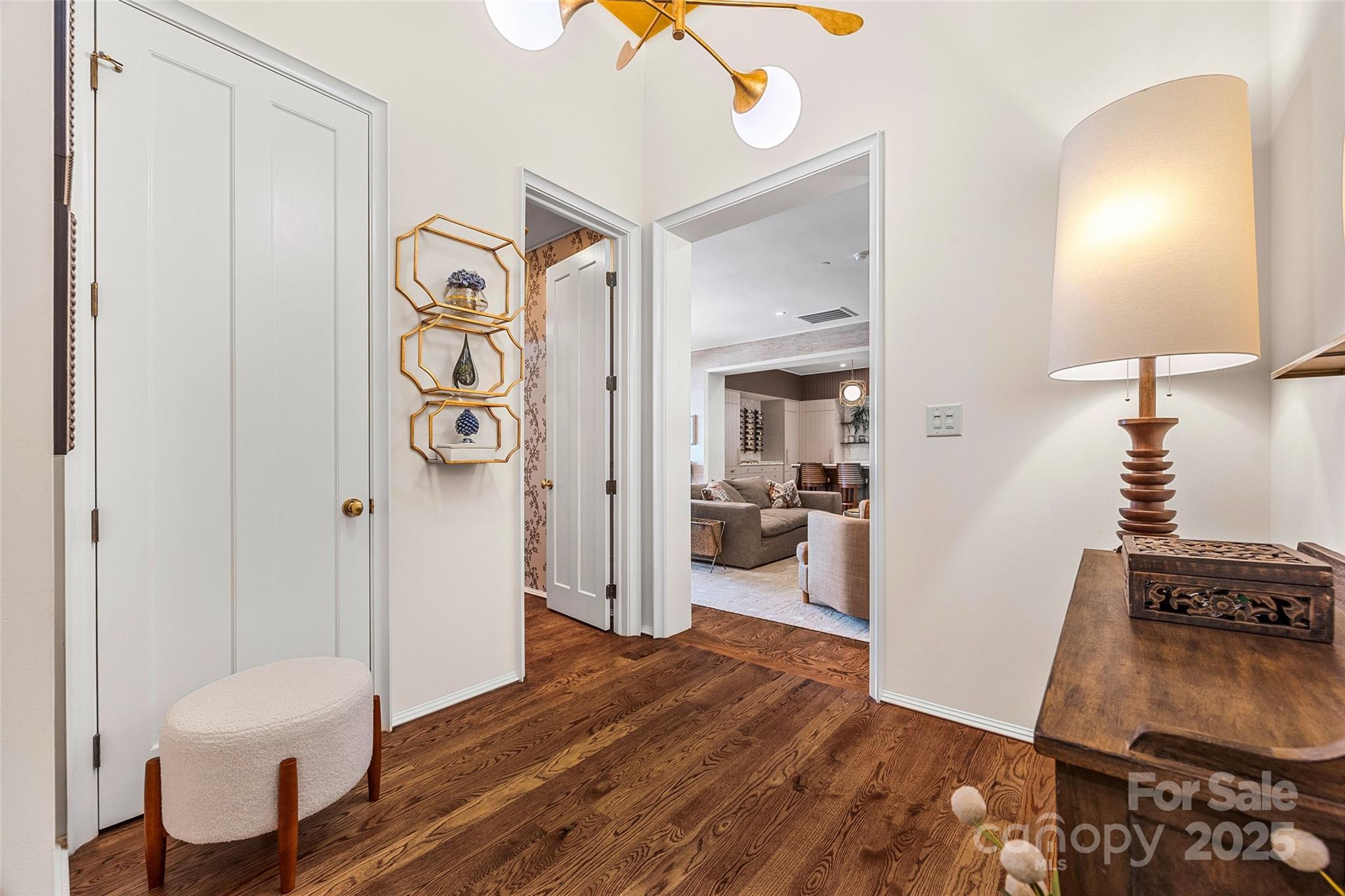 1172 Queens Road