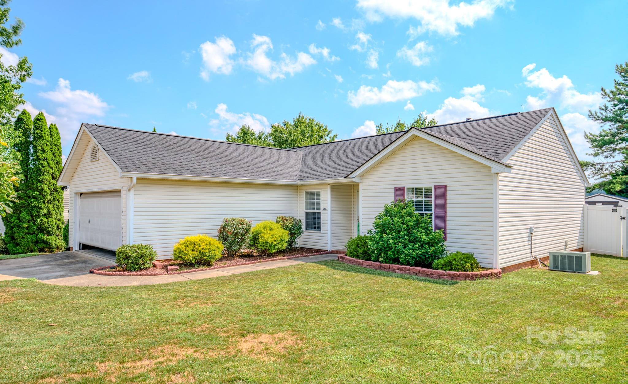 1975 8th Street Lane SE