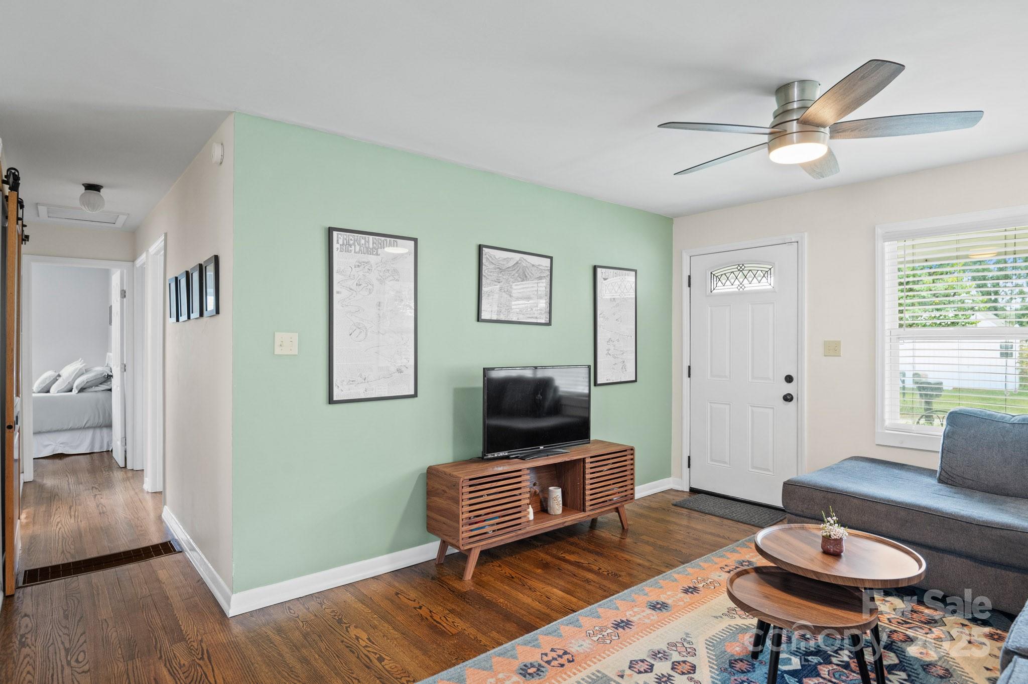 970 W Chapel Road