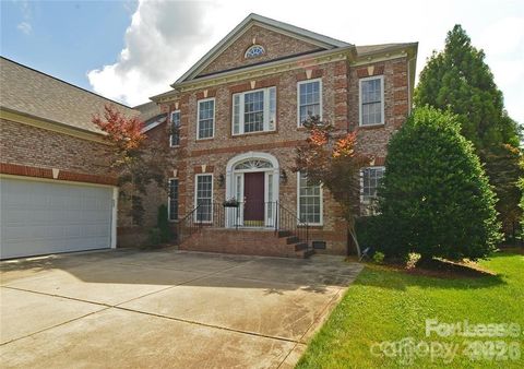 Photo of 1425 Bristol Place, Charlotte, NC 28226 (MLS # 4335475)