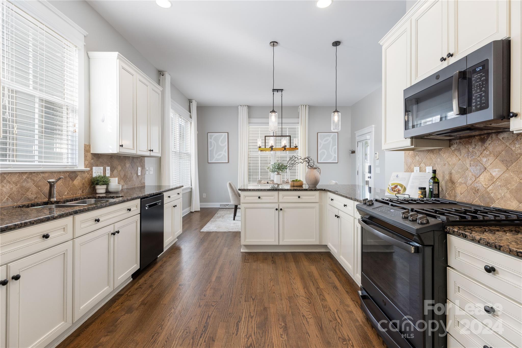 Baxter Village - Residential Lease