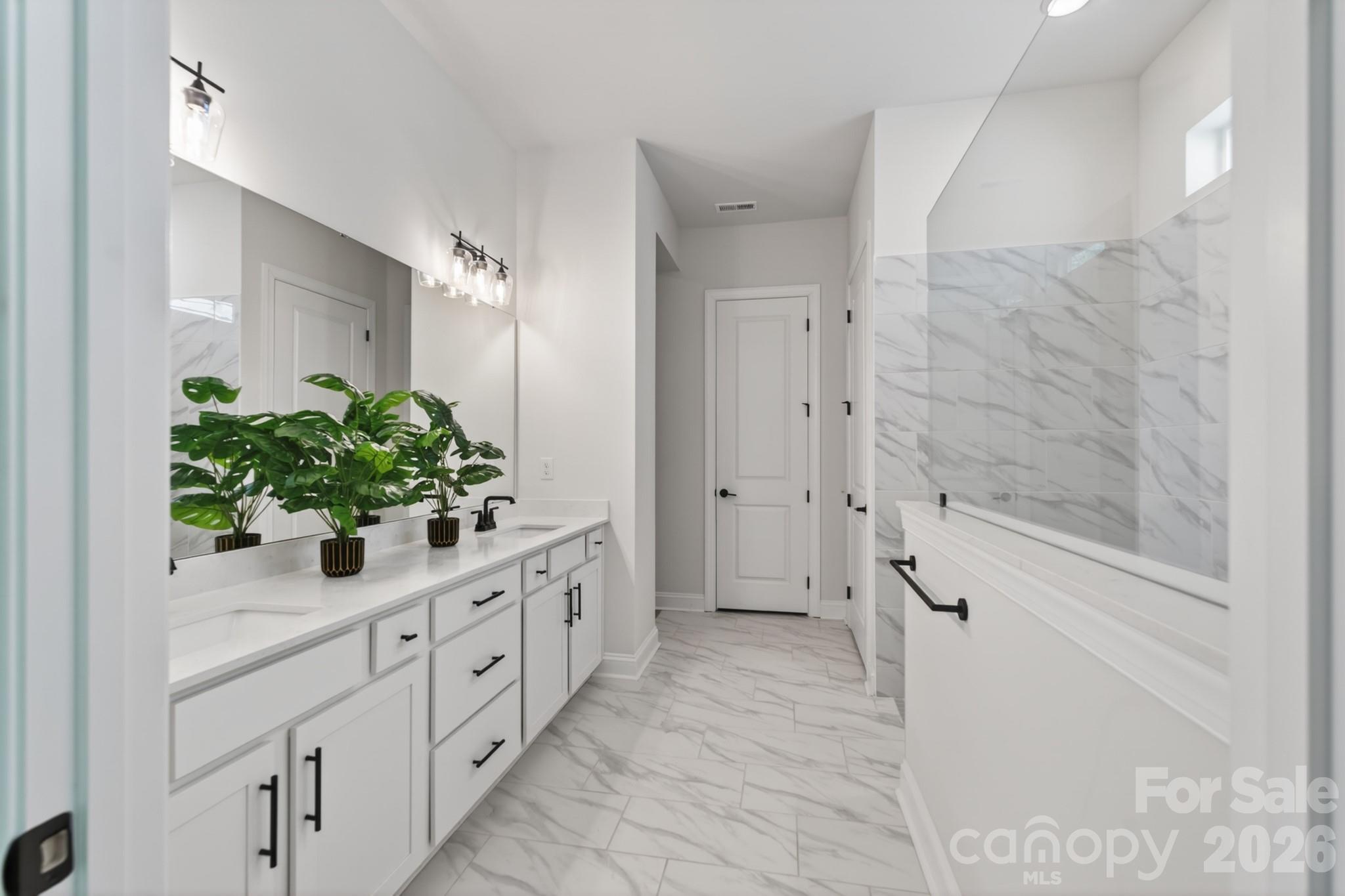 Encore at Streamside - Residential