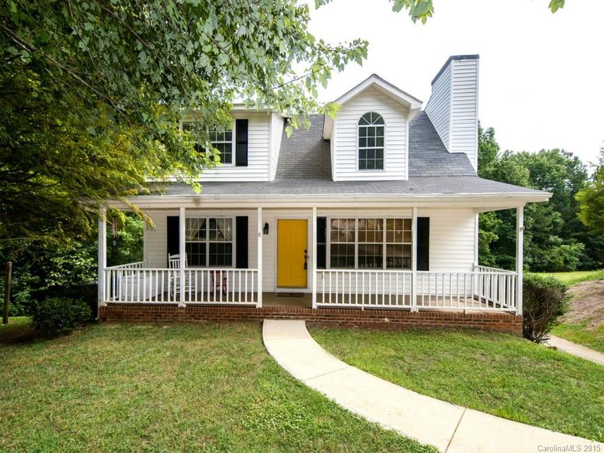 1.5 Story, with a basement, adorable home on a huge cul de sac lot, almost a half acre, 1 car garage, HW floors, Master down, large dining room with a built in hutch, storage area off the basement, gas range, refrigerator conveys, great rec or play room in the basement, rocking chair front porch, 2 story great room, gas fireplace all in a great convenient location!! Close the hospital, shopping and restaurants! Don't miss this one!!