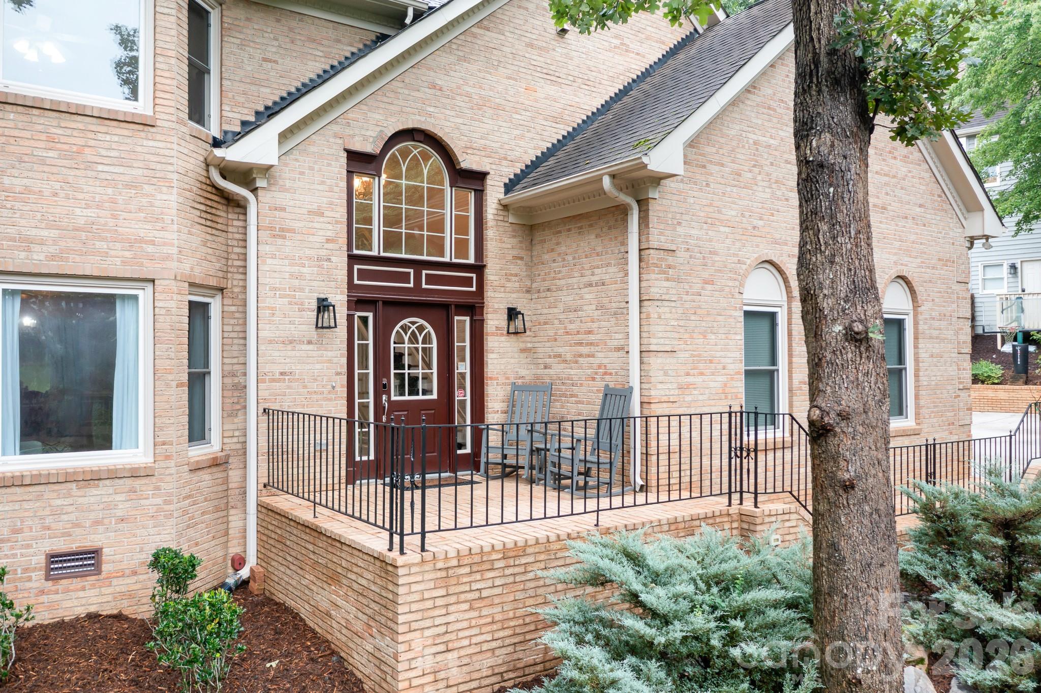 7048 Mariners Court