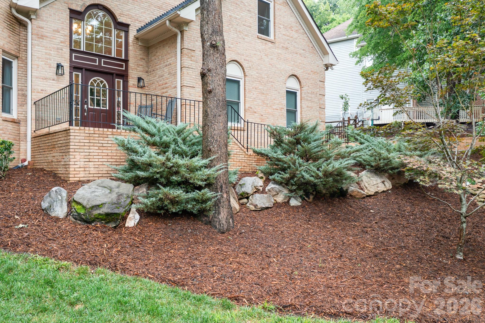 7048 Mariners Court
