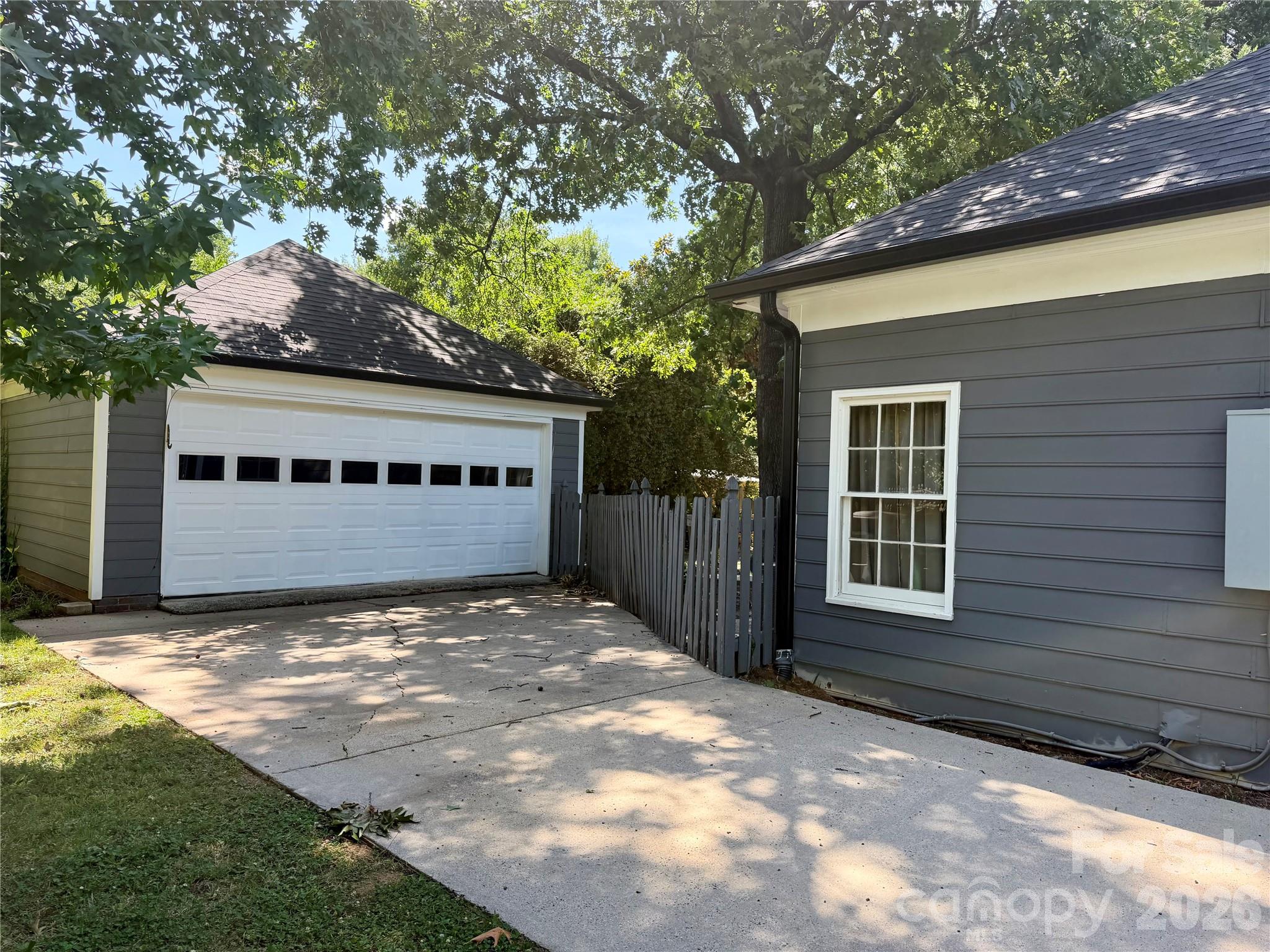 4015 Thistledown Court 8