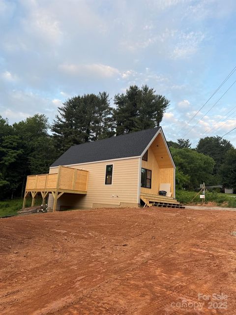 808 Country Club Drive Waynesville NC 28786