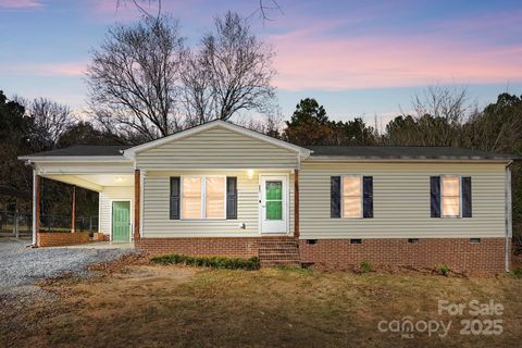 Photo of 303 Ellenwood Drive, Albemarle, NC 28001 (MLS # 4325091)