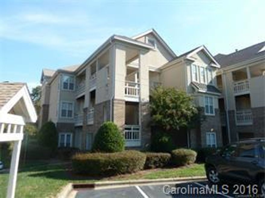 Nice 3rd floor waterfront condo. Close to I-77, shopping, restaurants and hospital. Washer/dryer included. The unit will be freshly painted.