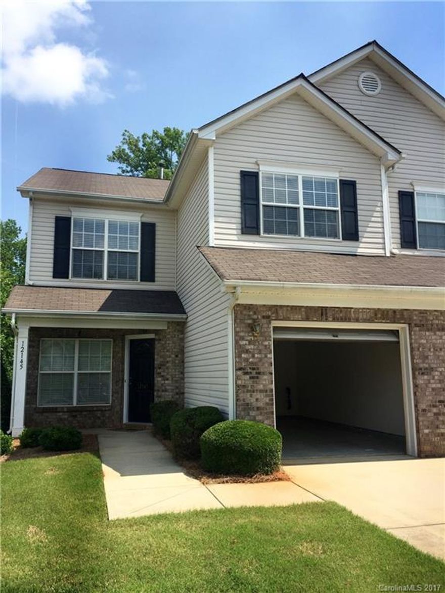 Fantastic townhome in Pineville close to 485, Carolina Place and more!  Great space and location!  Three spacious beds and 2 and half baths. Community pool! Must see!