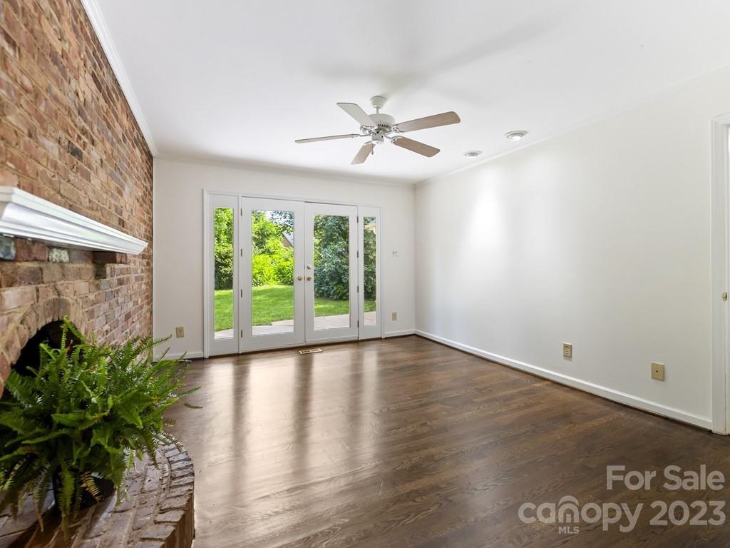 Beverly Woods - Residential