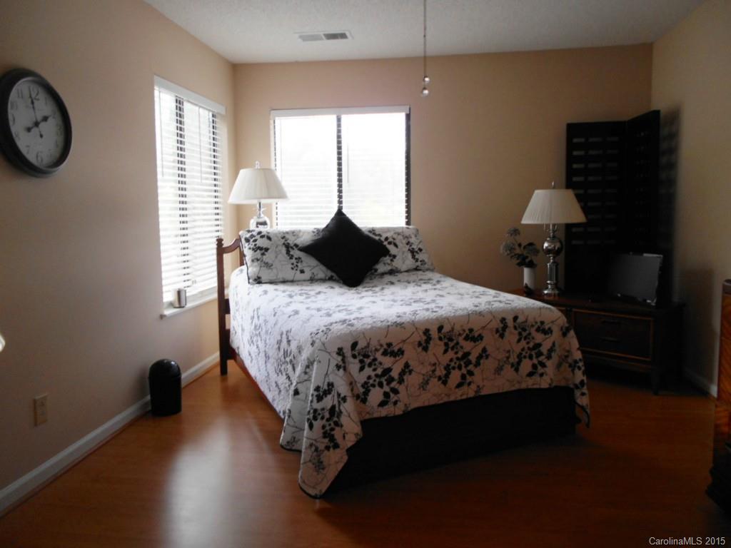 Tega Cay - Residential