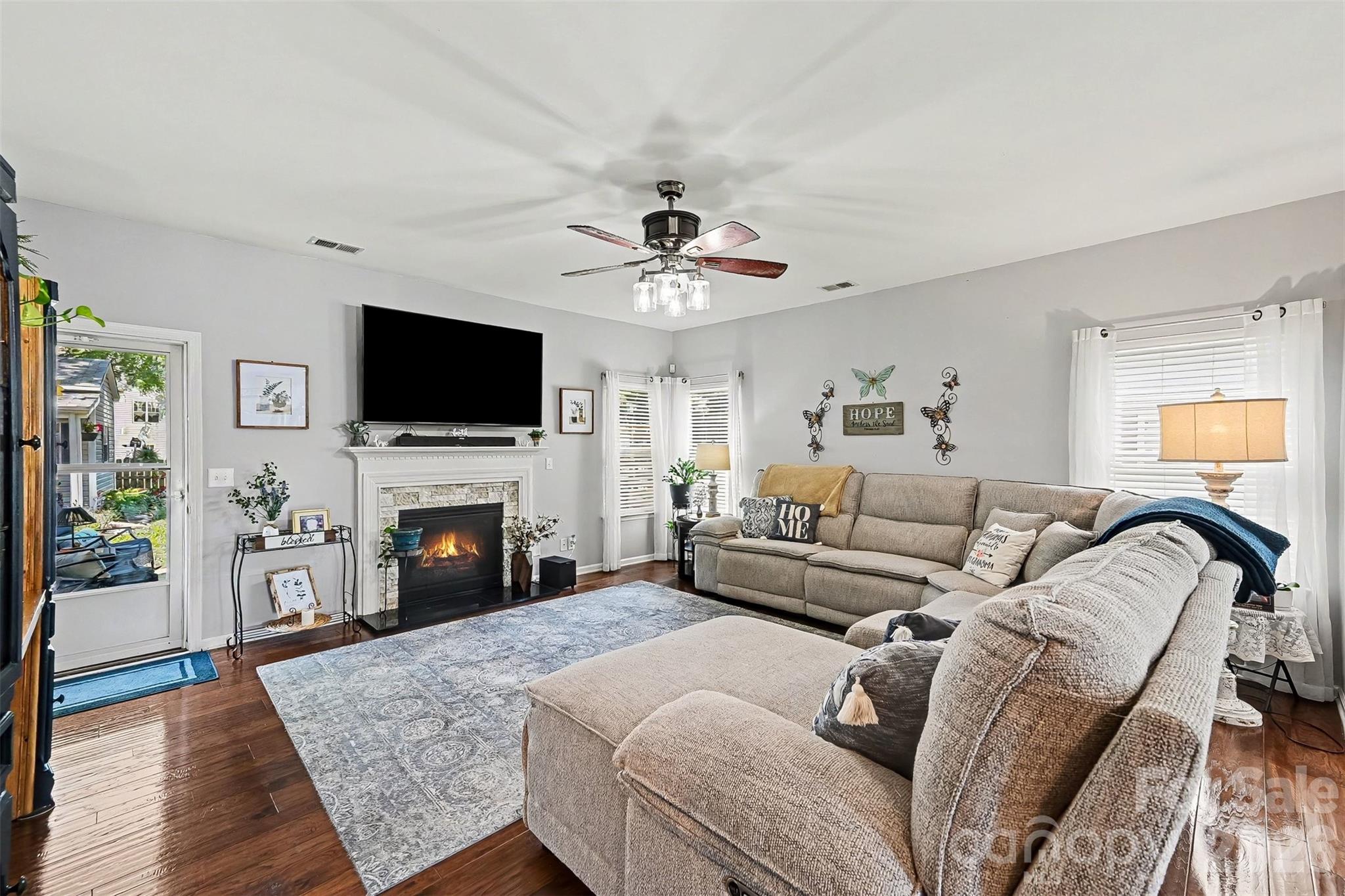 5007 Sipes Place