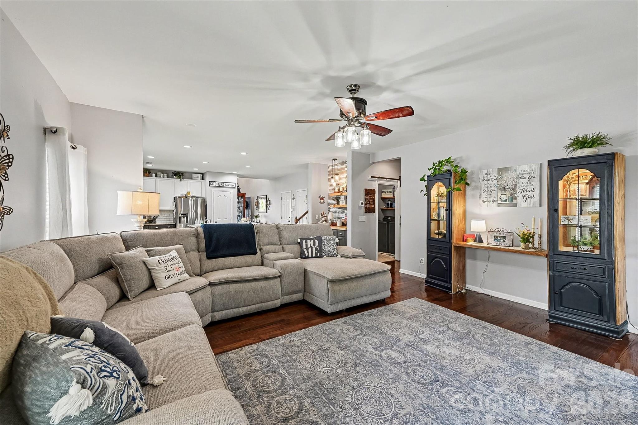 5007 Sipes Place