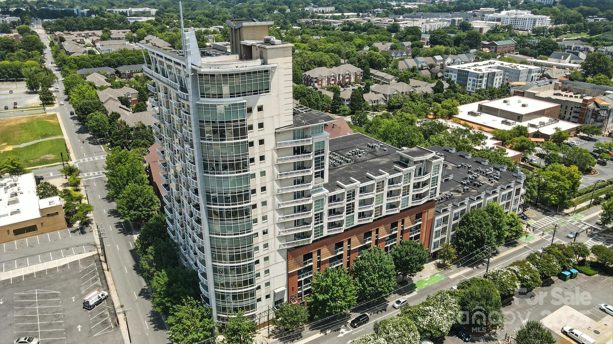 505 E 6th Street 908