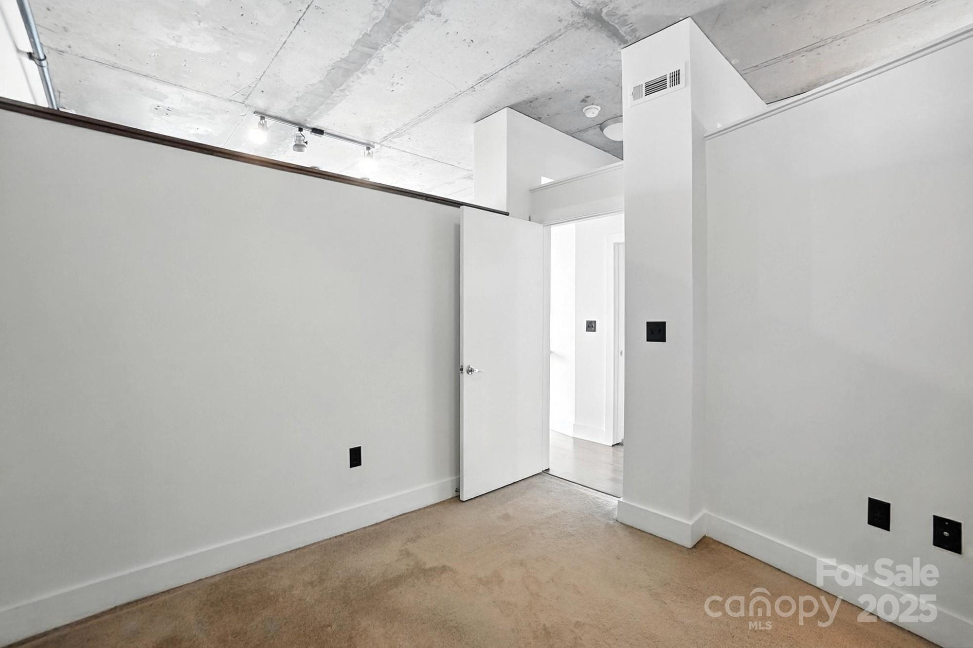 Courtside - Residential