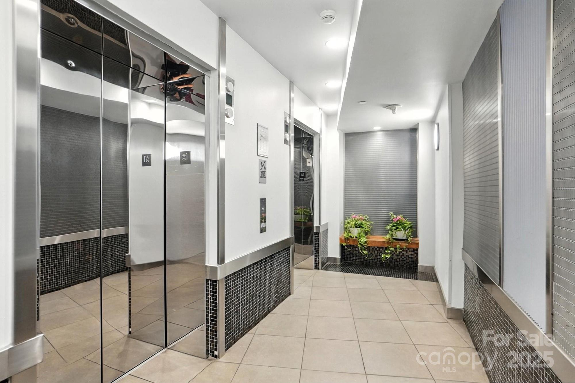 505 E 6th Street 908
