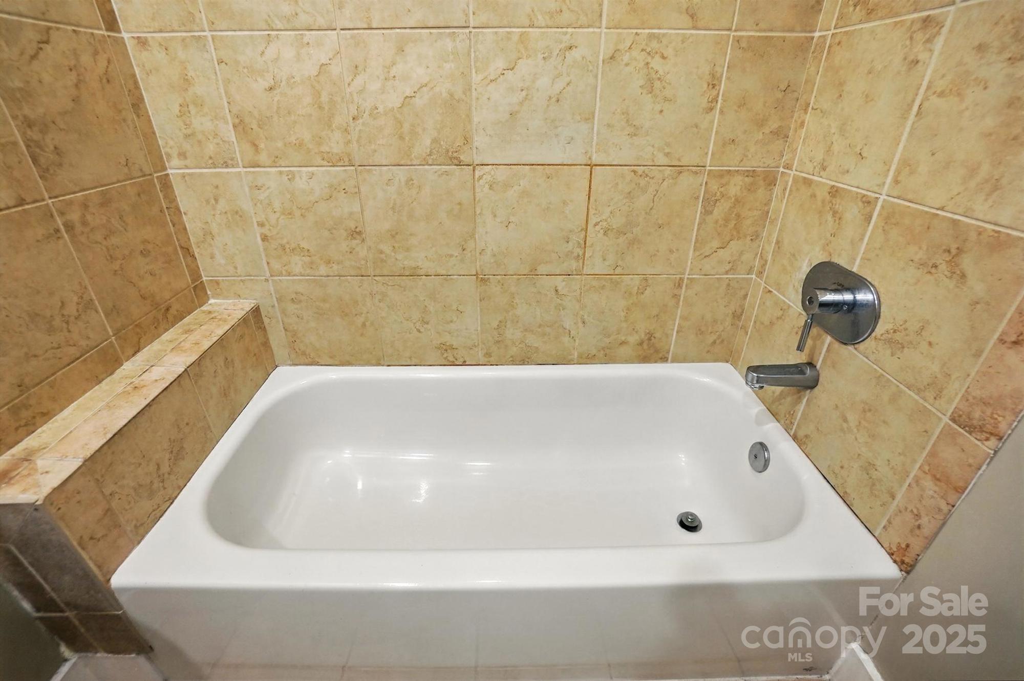 Courtside - Residential